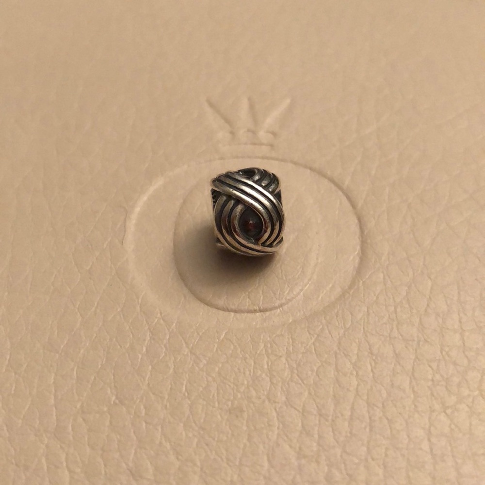 **RETIRED** Auth. Pandora “Changing Seasons” Charm